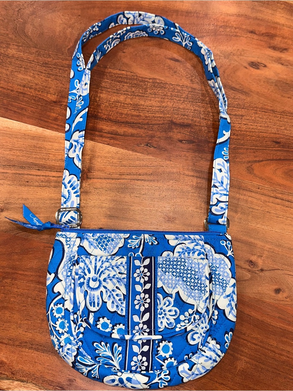 Vera Bradley Lizzy Crossbody bag in Blue Lagoon